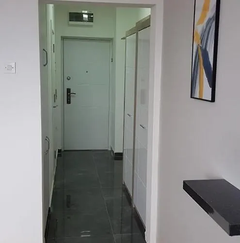 Апартаменти View *